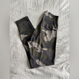 Aerie Camouflage Leggings - Green and Gray